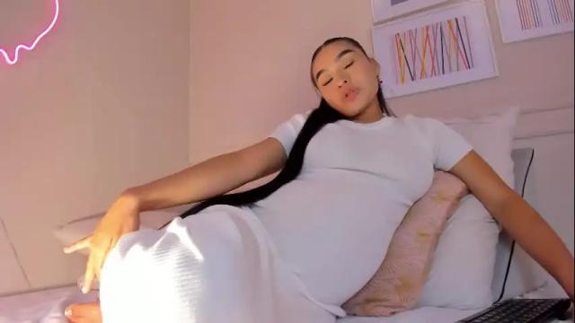 Image 6 of ashly_glow Stream on Chaturbate on 1 month ago