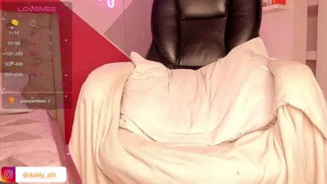 Image 4 of ashly_z Stream on Chaturbate on 13 months ago