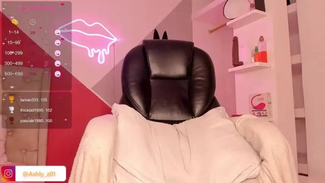 Image 10 of ashly_z Stream on Chaturbate on 13 months ago