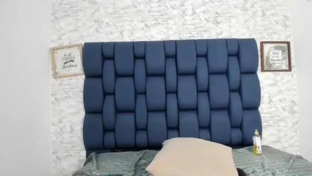 Image 4 of ashlybenison Stream on Chaturbate on 14 months ago