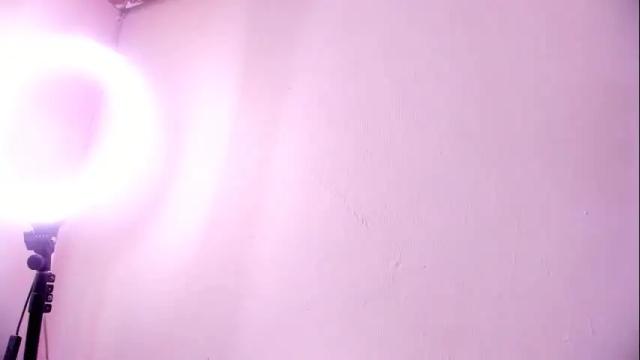 Image 2 of ashlybenison Stream on Chaturbate on 28 days ago