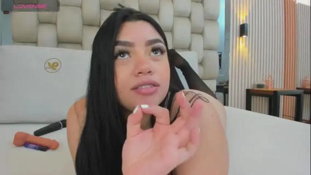 Image 12 of ashlyn_parker Stream on Chaturbate on 1 month ago