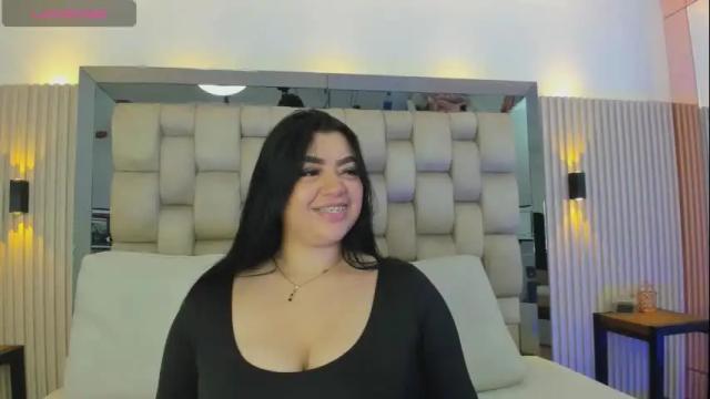 Image 2 of ashlyn_parker Stream on Chaturbate on 1 month ago