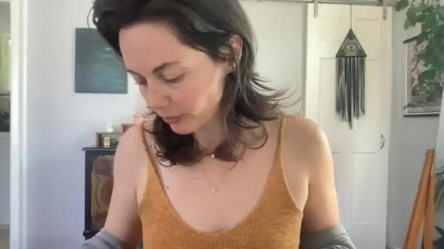 Image 4 of ashlynlotus Stream on Chaturbate on 15 months ago