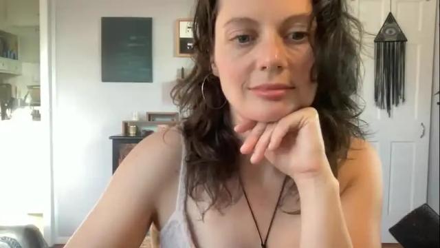 Image 10 of ashlynlotus Stream on Chaturbate on 15 months ago