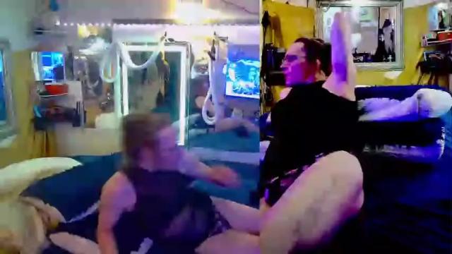 Image 8 of ashmomo Stream on Chaturbate on 16 months ago