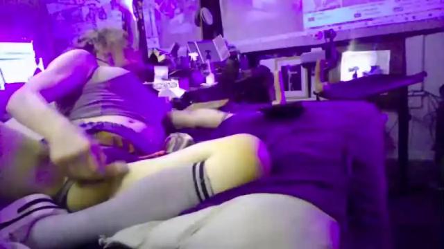 Image 6 of ashmomo Stream on Chaturbate on 16 months ago