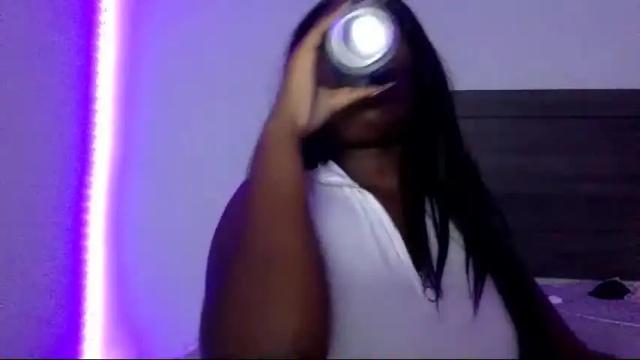 Image 2 of asiaandersonxx Stream on Chaturbate on 19 months ago