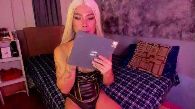 Image 2 of asian_cumsawyer Stream on Chaturbate on 15 days ago