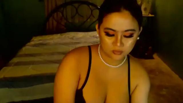 Image 2 of asian_curvylicious Stream on Chaturbate on 15 months ago