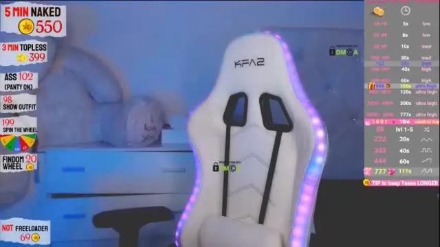 Image 11 of asian_gf Stream on Chaturbate on 26 days ago