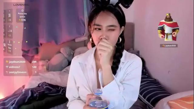 Image 3 of asianbabecandy Stream on Chaturbate on 1 month ago