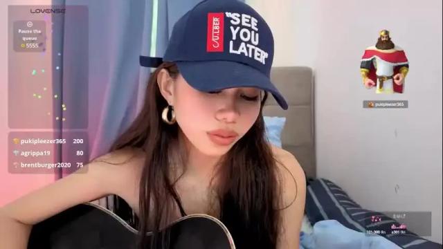 Image 11 of asianbabecandy Stream on Chaturbate on 26 days ago