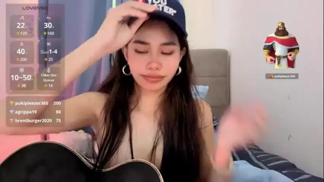 Image 12 of asianbabecandy Stream on Chaturbate on 26 days ago