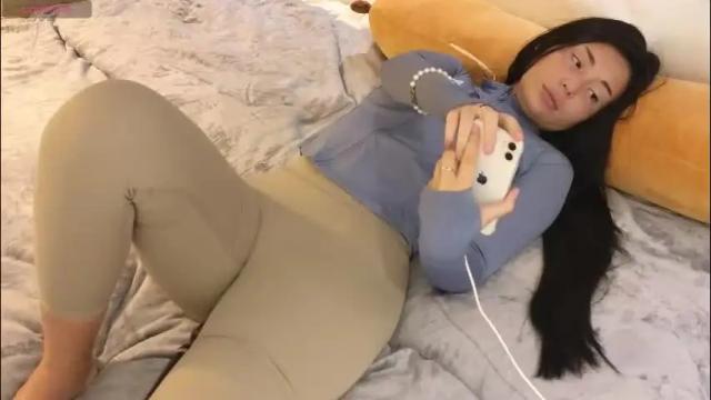 Image 2 of asianboobz Stream on Chaturbate on 18 days ago
