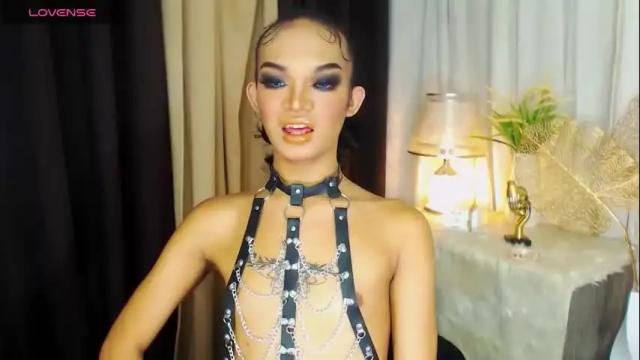 Image 2 of asianhugecockaudrey Stream on Chaturbate on 19 months ago