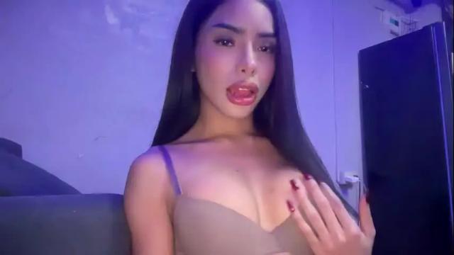 Image 3 of asianhugecockcindy Stream on Chaturbate on 19 days ago