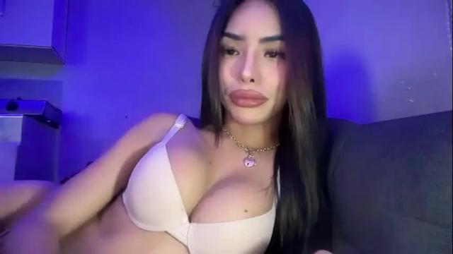 Image 2 of asianhugecockcindy Stream on Chaturbate on 2 days ago