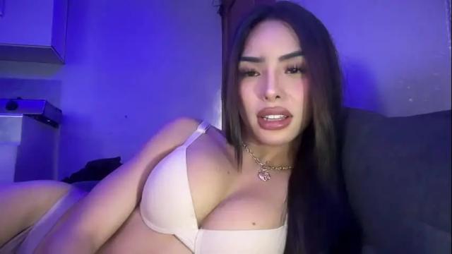 Image 4 of asianhugecockcindy Stream on Chaturbate on 2 days ago