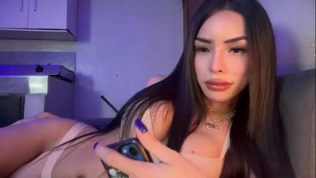 Image 12 of asianhugecockcindy Stream on Chaturbate on 1 month ago