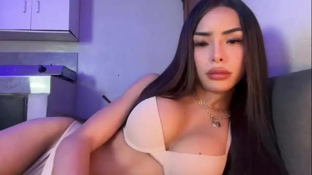 Image 3 of asianhugecockcindy Stream on Chaturbate on 1 month ago