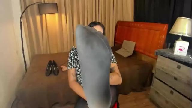 Image 8 of asianhugecockjulia1 Stream on Chaturbate on 1 month ago