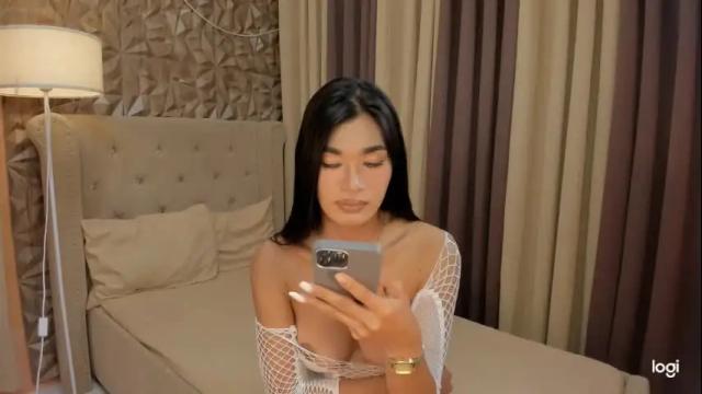 Image 12 of asianhugecocknina Stream on Chaturbate on 1 month ago