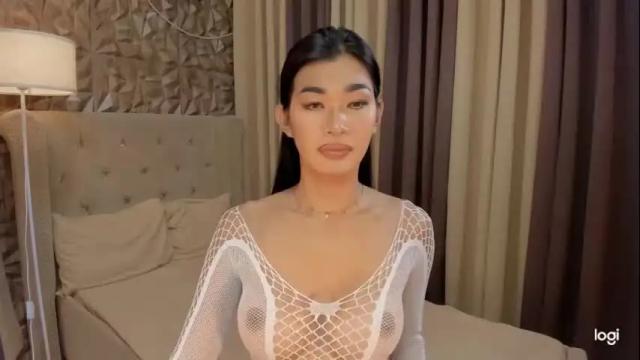 Image 10 of asianhugecocknina Stream on Chaturbate on 1 month ago