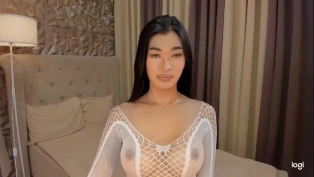 Image 8 of asianhugecocknina Stream on Chaturbate on 1 month ago