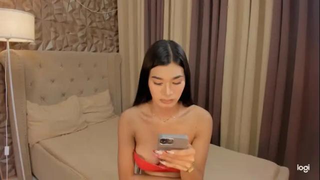 Image 12 of asianhugecocknina Stream on Chaturbate on 1 month ago
