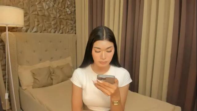 Image 11 of asianhugecocknina Stream on Chaturbate on 28 days ago