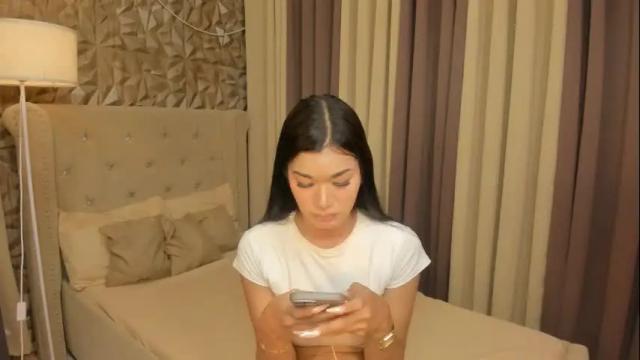 Image 7 of asianhugecocknina Stream on Chaturbate on 28 days ago