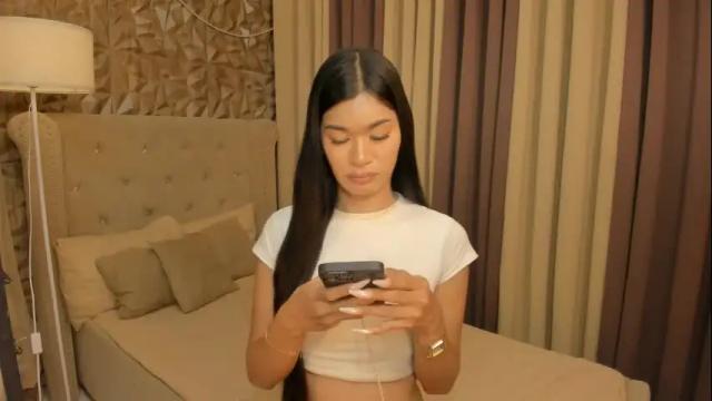 Image 4 of asianhugecocknina Stream on Chaturbate on 20 days ago