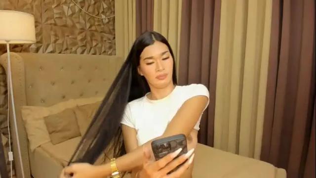 Image 4 of asianhugecocknina Stream on Chaturbate on 11 days ago