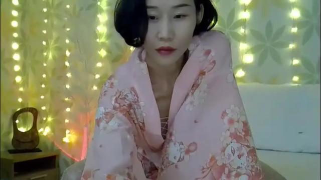 Image 2 of asianshiny Stream on Chaturbate on 1 month ago
