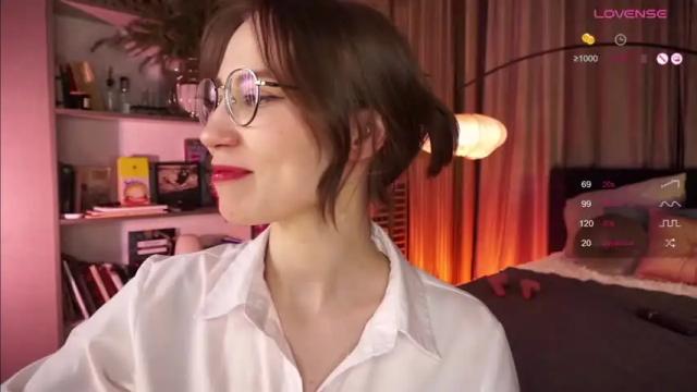 Image 2 of askaudrey Stream on Chaturbate on 13 months ago