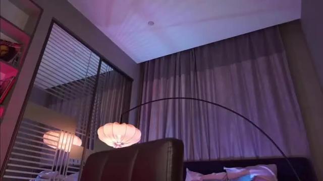 Image 3 of askaudrey Stream on Chaturbate on 13 months ago