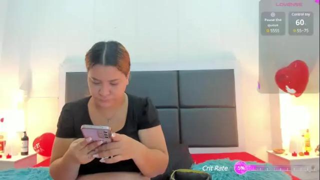 Image 3 of aslhyn_gomez Stream on Chaturbate on 1 month ago