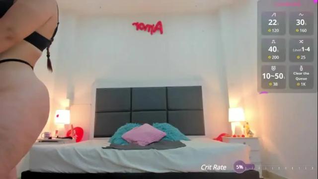Image 8 of aslhyn_gomez Stream on Chaturbate on 1 month ago