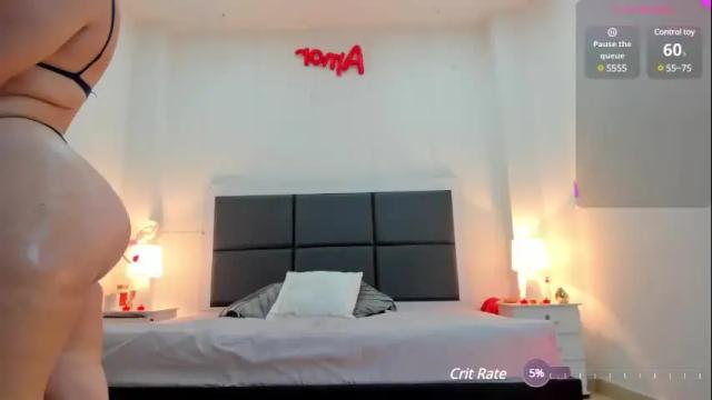 Image 11 of aslhyn_gomez Stream on Chaturbate on 26 days ago