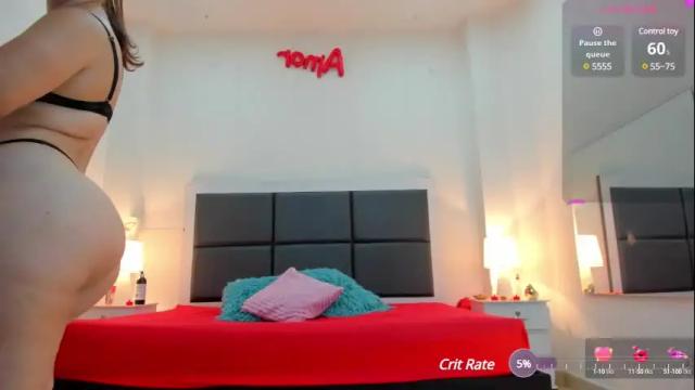 Image 4 of aslhyn_gomez Stream on Chaturbate on 14 days ago