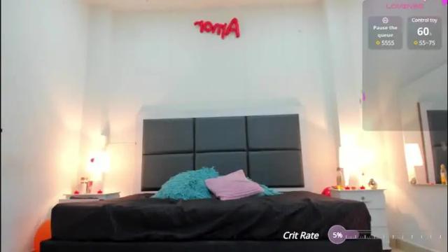 Image 7 of aslhyn_gomez Stream on Chaturbate on 2 days ago