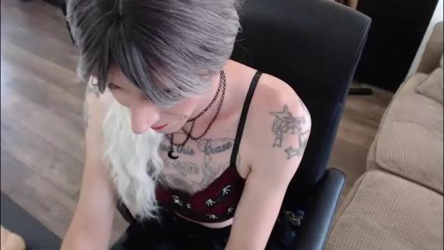 Image 3 of asluttyrose Stream on Chaturbate on 2 months ago
