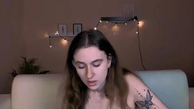 Image 2 of asol_sweetie Stream on Chaturbate on 18 months ago