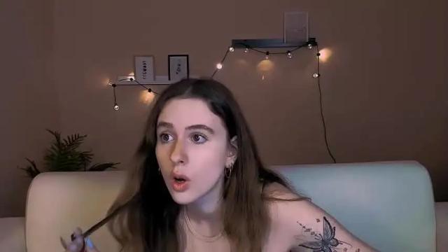 Image 4 of asol_sweetie Stream on Chaturbate on 18 months ago