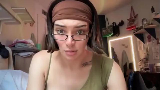 Image 4 of aspenfrost Stream on Chaturbate on 19 days ago