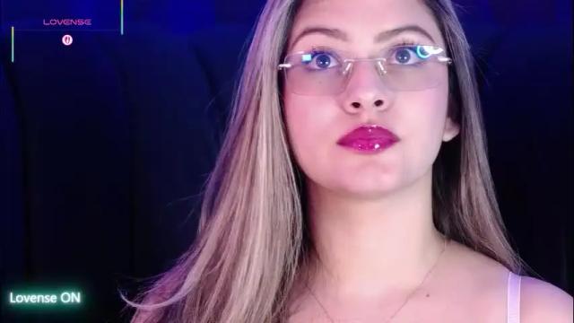 Image 2 of aspenruss Stream on Chaturbate on 2 months ago