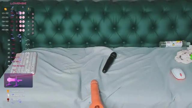 Image 6 of assolleowen Stream on Chaturbate on 17 months ago