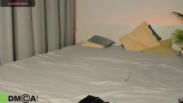 Image 3 of assolleowen Stream on Chaturbate on 22 months ago