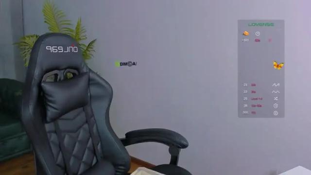 Image 3 of assolleowen Stream on Chaturbate on 14 months ago